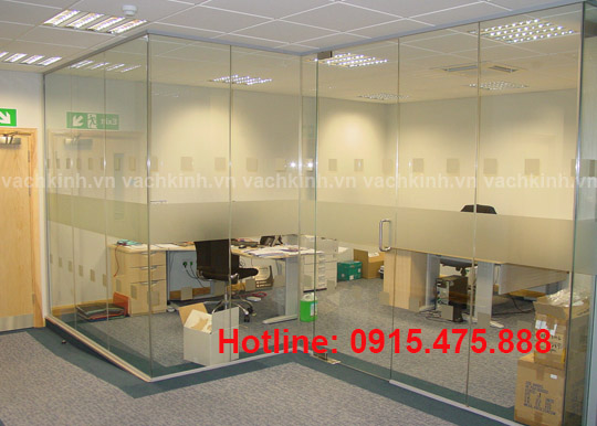 Vách kính cường lực tại Hàng Buồm | vach kinh cuong luc tai Hang Buom